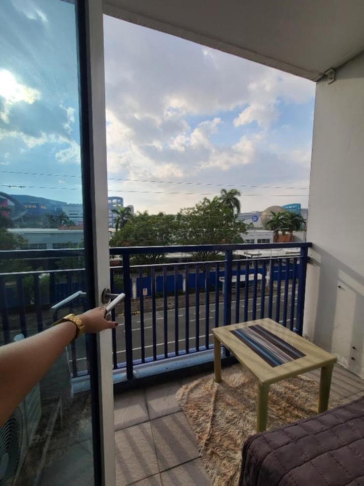 Glenda Place Aurum At Sea Residences Near Moa Pasay Esterno foto